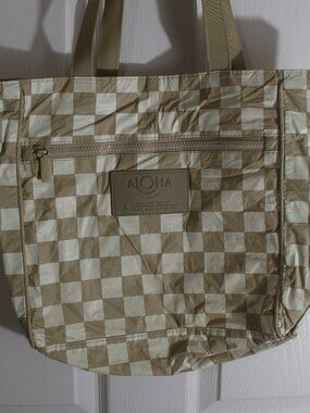 ALOHA Collection Checkered Tote Tan Cream Checkerboard Splash-Proof Beach Bag